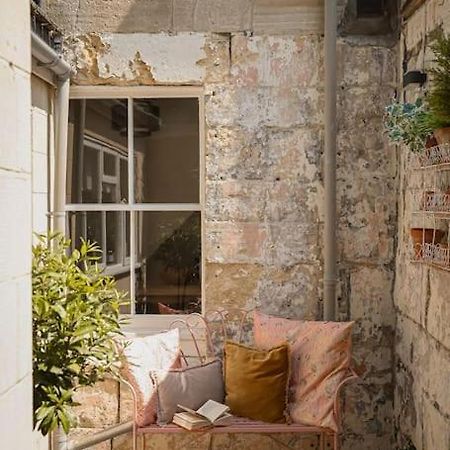 Primrose Cottage - With Private Courtyard & Sun Terrace In Central Bath Ngoại thất bức ảnh
