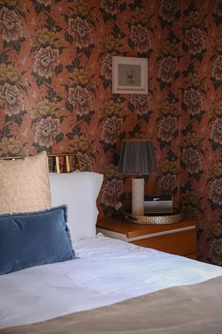 Primrose Cottage - With Private Courtyard & Sun Terrace In Central Bath Ngoại thất bức ảnh